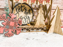 Load image into Gallery viewer, Buffalo Plaid Christmas Tier Tray Set