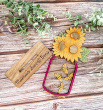 Load image into Gallery viewer, Mother's Day Personalized Sunflower Sweet Bees Mason Jar