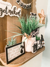 Load image into Gallery viewer, Tier Tray Potty Time Decor
